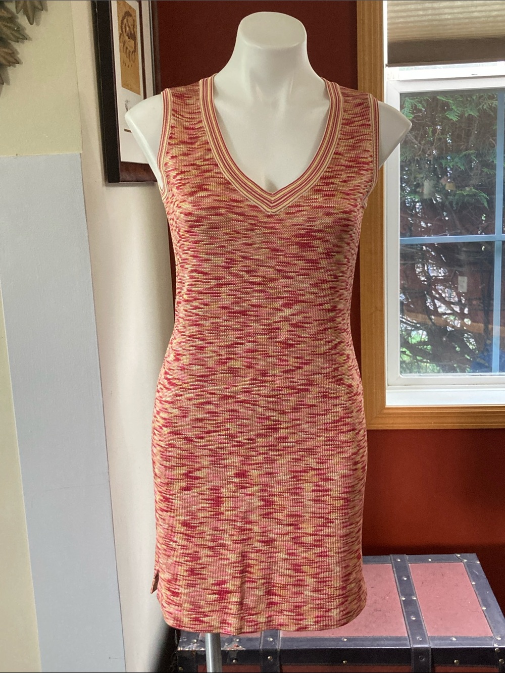 🏇 St. John Sport Sleeveless V-Neck Knit Mini Dress